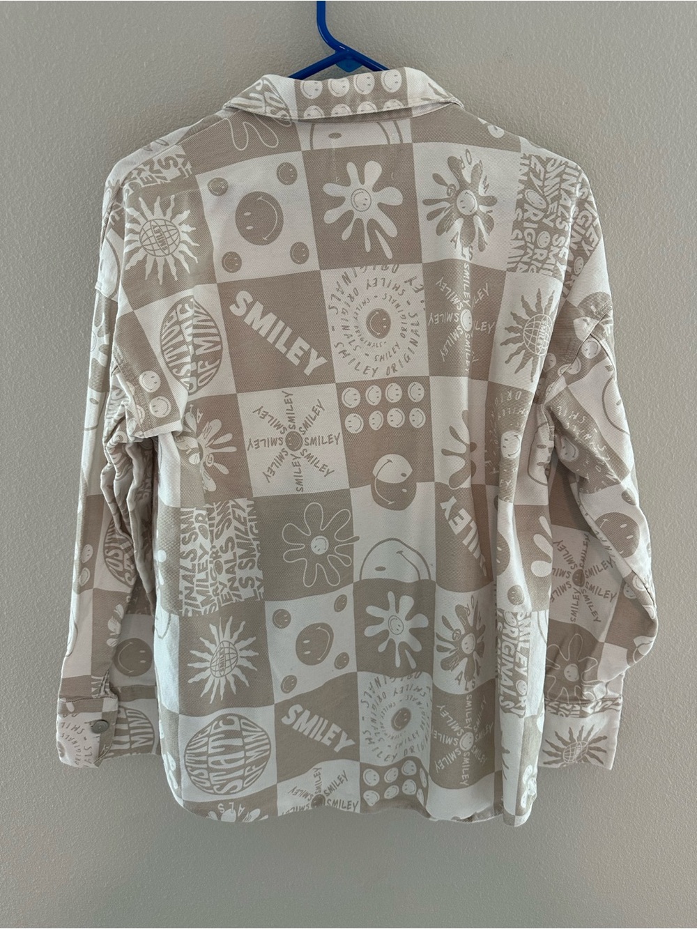 H&M SMILEY® Beige & White Patterned Button-Up Shirt - Picture 7 of 9